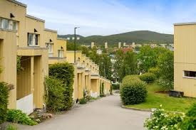 Hyggelig borettslag med mange grøntområder.